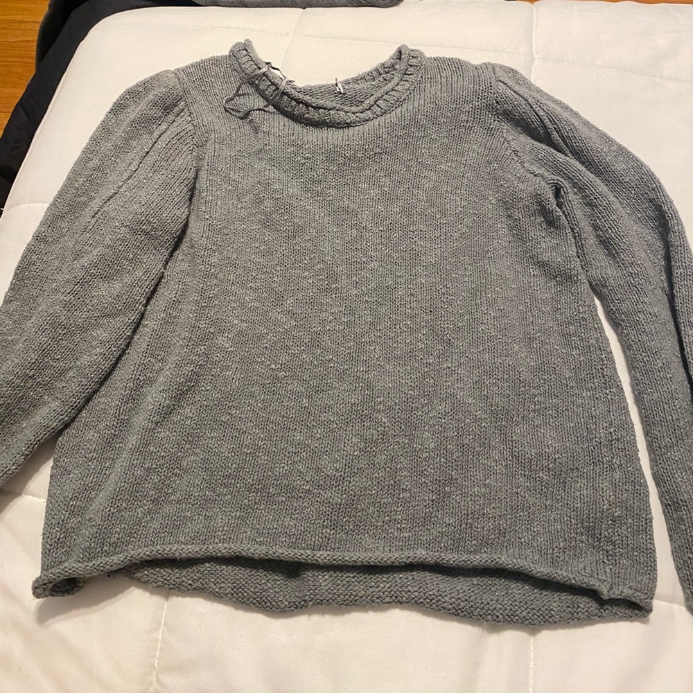 Cropped green sweater